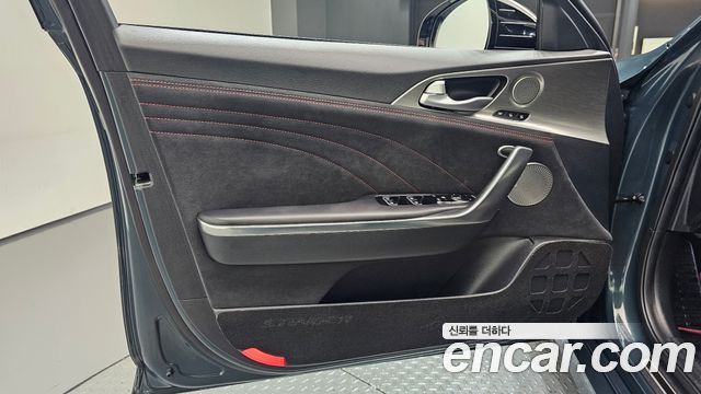 Kia Stinger 2023 — photo 14