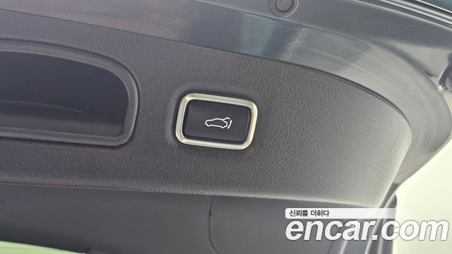 Kia Stinger 2023 — photo 33