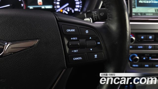 Genesis G80 2017 — photo 18