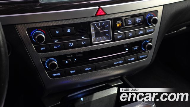 Genesis G80 2017 — photo 19