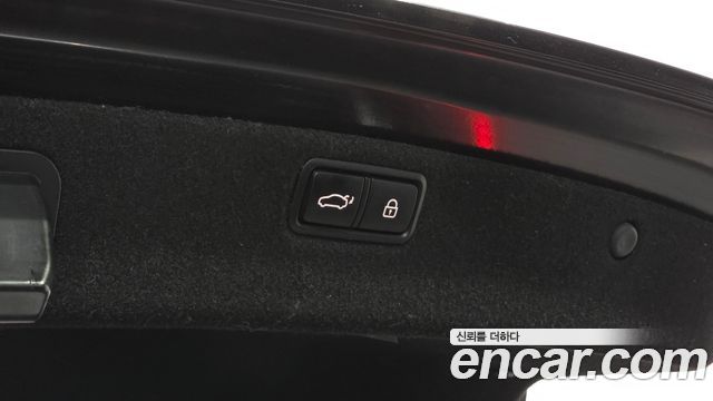 Genesis G80 2017 — photo 20
