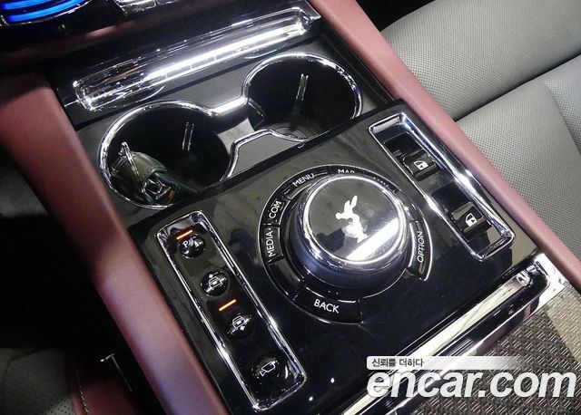 Rolls-Royce Ghost 2022 — photo 12