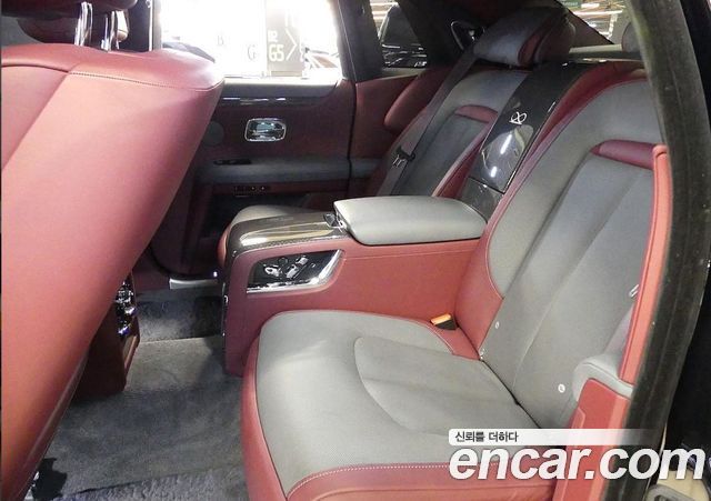 Rolls-Royce Ghost 2022 — photo 14