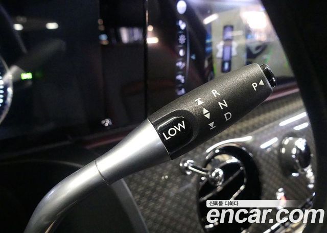 Rolls-Royce Ghost 2022 — photo 20