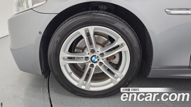 BMW 5-Series 2016 — photo 5