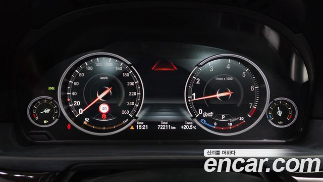 BMW 5-Series 2016 — photo 8