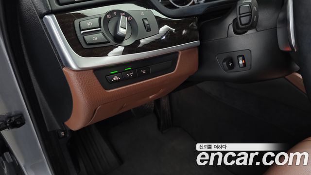 BMW 5-Series 2016 — photo 14