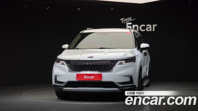 Kia Canival 2021 — photo 3