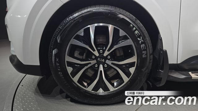 Kia Canival 2021 — photo 5