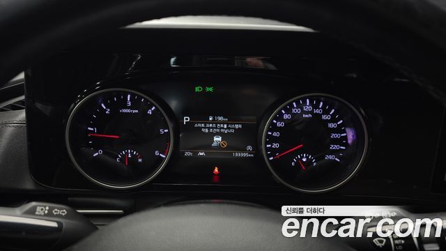 Kia Canival 2021 — photo 8