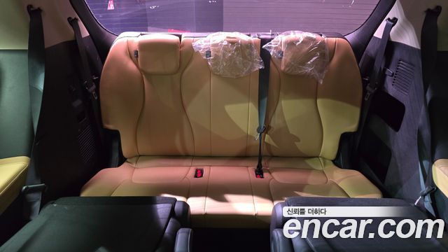 Kia Canival 2021 — photo 19