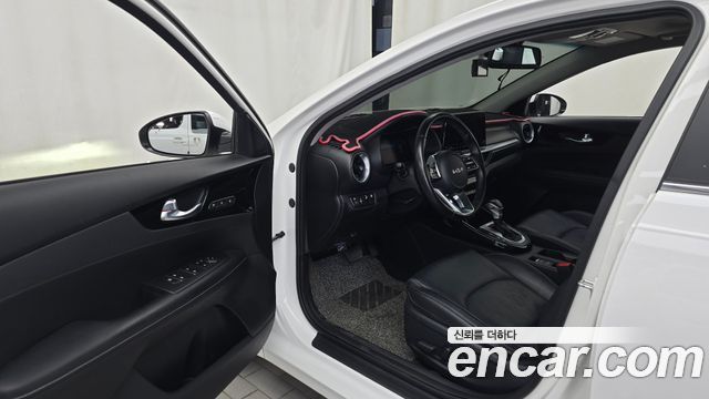 Kia K3 2022 — photo 10