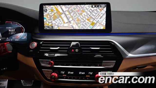 BMW 5-Series 2023 — photo 20