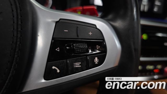 BMW 5-Series 2023 — photo 31