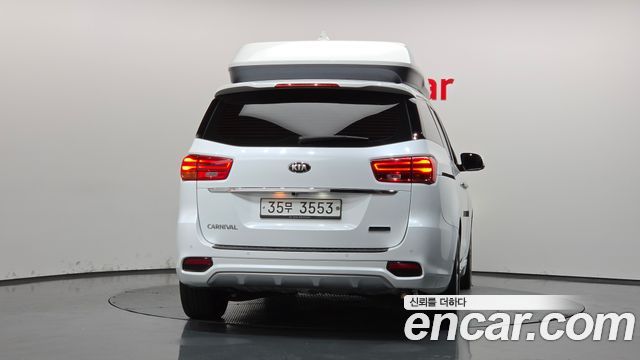 Kia Canival 2019 — photo 4