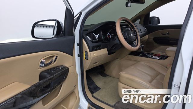 Kia Canival 2019 — photo 13