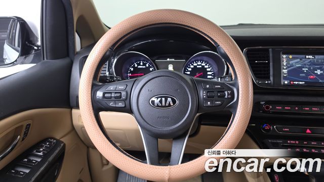Kia Canival 2019 — photo 20