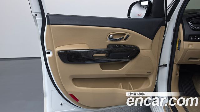 Kia Canival 2019 — photo 14