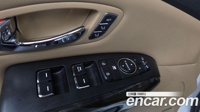 Kia Canival 2019 — photo 29