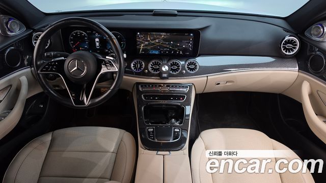 Mercedes-Benz E-Class 2022 — photo 10