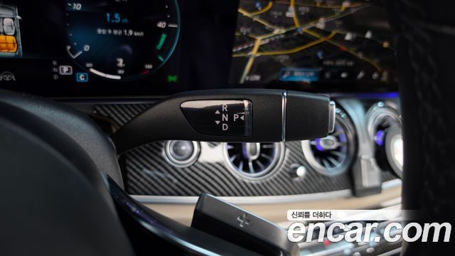 Mercedes-Benz E-Class 2022 — photo 12
