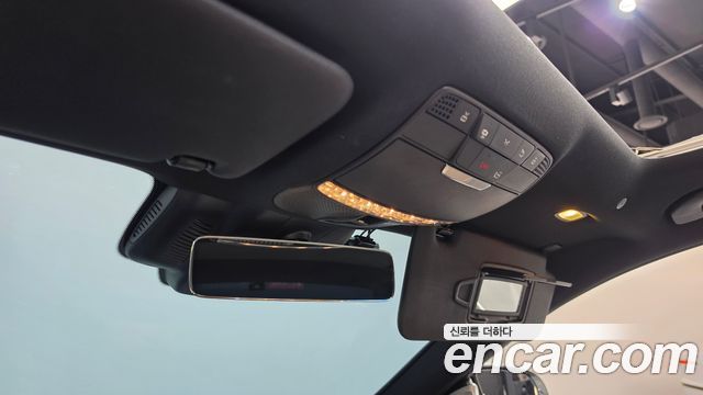 Mercedes-Benz E-Class 2022 — photo 21