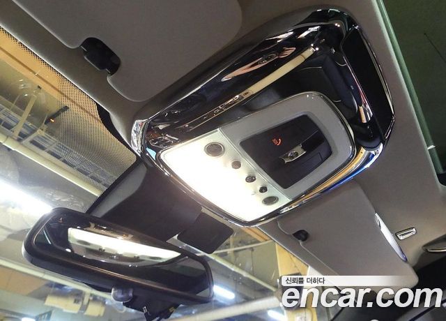 Rolls-Royce Ghost 2016 — photo 17