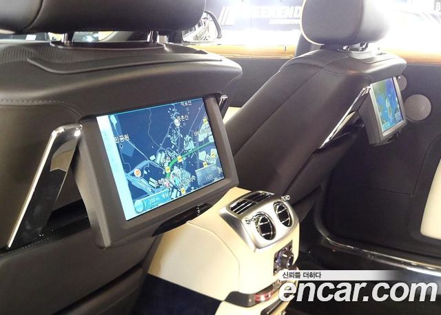 Rolls-Royce Ghost 2016 — photo 19