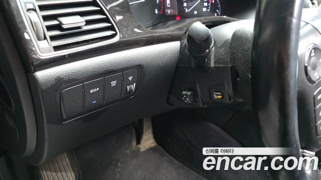 Hyundai Genesis 2012 — photo 14