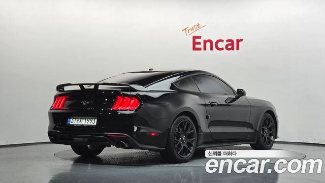 Ford Mustang 2020 — photo 2
