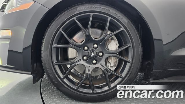 Ford Mustang 2020 — photo 5