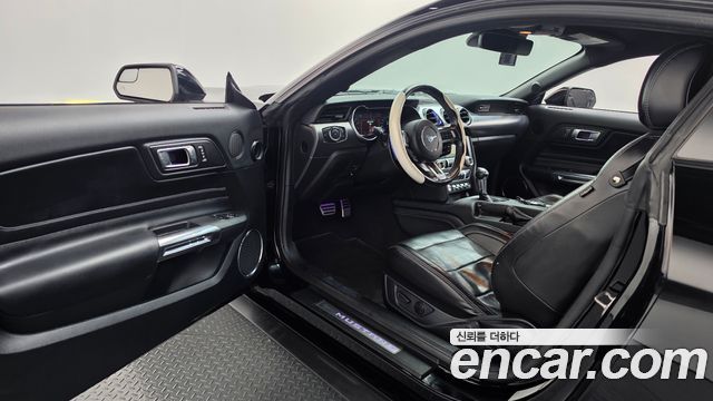 Ford Mustang 2020 — photo 13