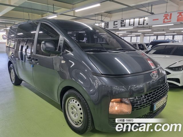 Hyundai Staria 2022 — photo 3