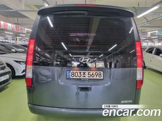 Hyundai Staria 2022 — photo 4