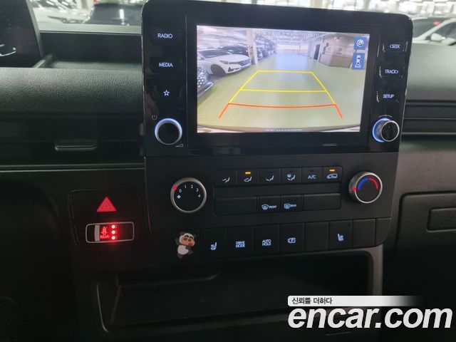 Hyundai Staria 2022 — photo 16