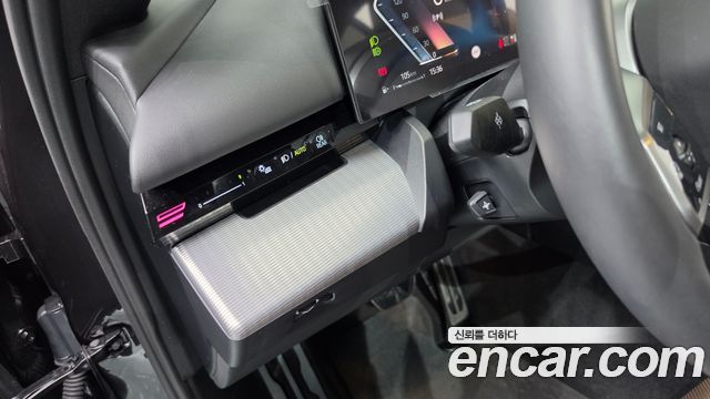BMW 5-Series 2024 — photo 24