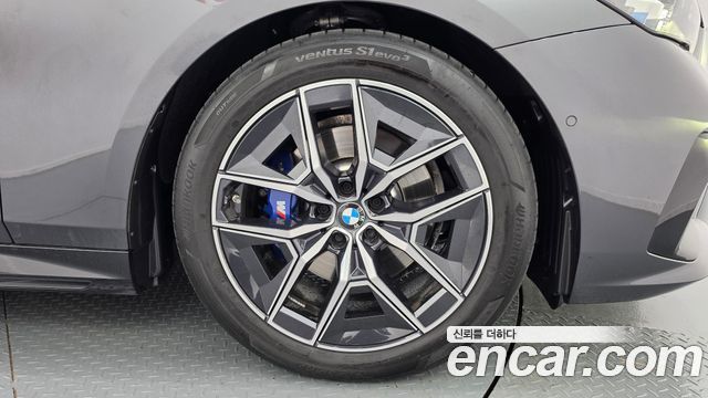 BMW 5-Series 2024 — photo 7