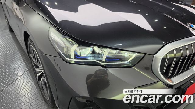 BMW 5-Series 2024 — photo 8