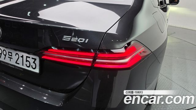 BMW 5-Series 2024 — photo 9