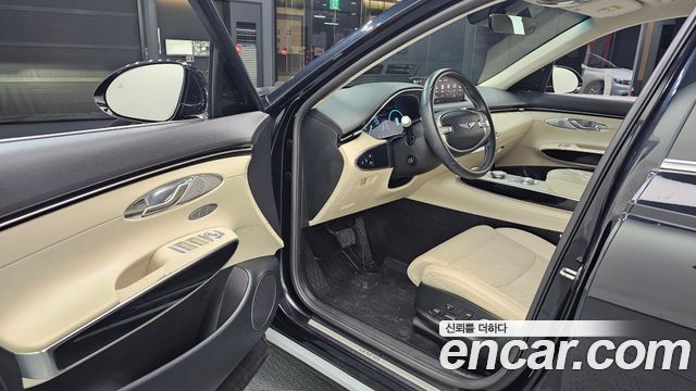 Genesis GV70 2021 — photo 13