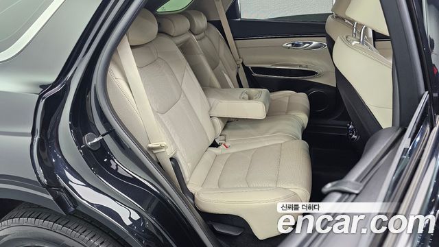 Genesis GV70 2021 — photo 17