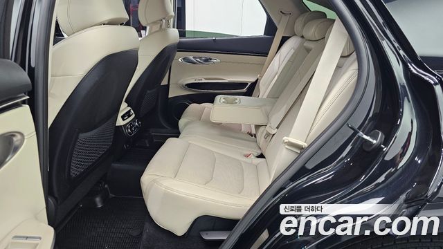 Genesis GV70 2021 — photo 18
