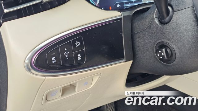 Genesis GV70 2021 — photo 22
