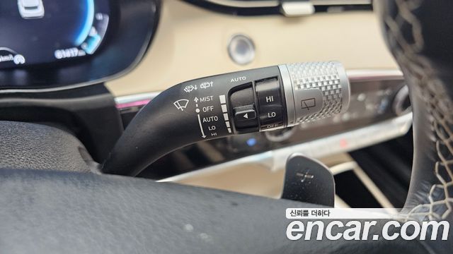 Genesis GV70 2021 — photo 25
