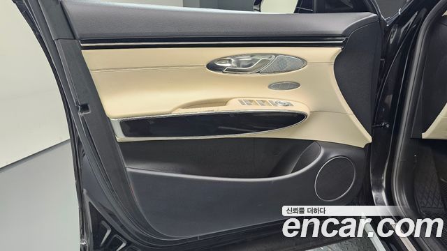 Genesis GV70 2021 — photo 14