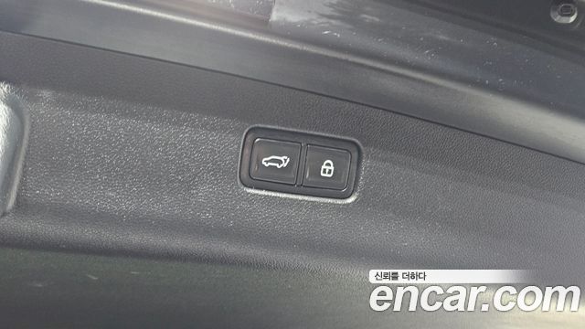 Genesis GV70 2021 — photo 29