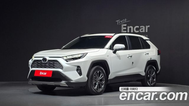 Toyota RAV4 2025 — photo 32