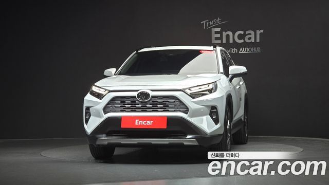 Toyota RAV4 2025 — photo 3