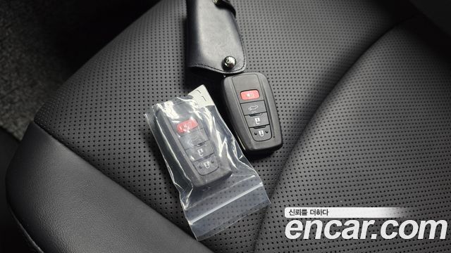 Toyota RAV4 2025 — photo 21