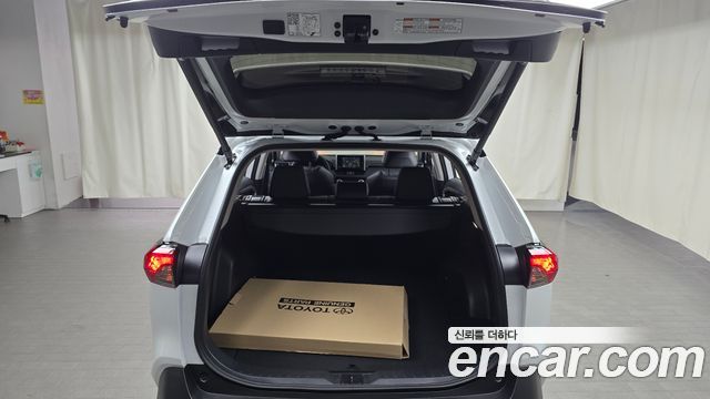 Toyota RAV4 2025 — photo 29